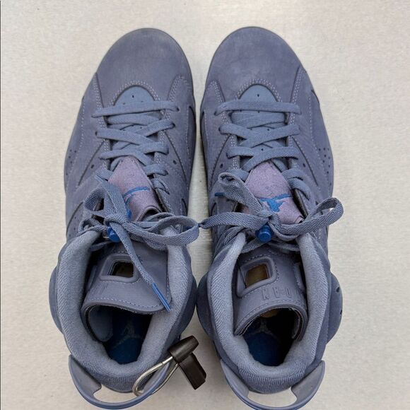 Jordan Men's Navy Sneakers - Picture 4 of 9